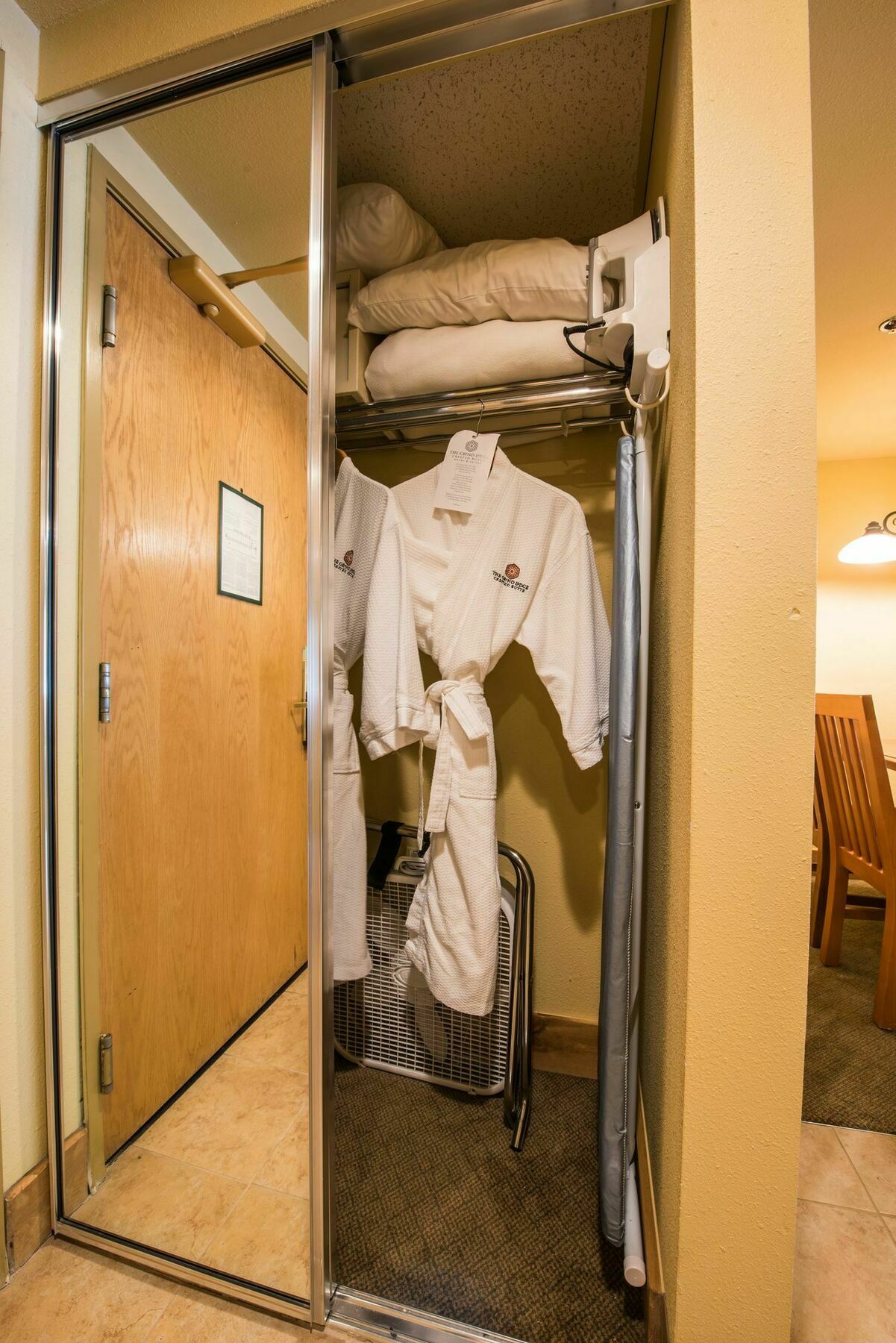 The Grand Lodge Hotel And Suites Mount Crested Butte Buitenkant foto